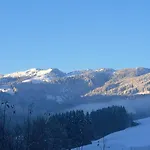 Bergschatz 아파트